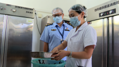 全力建牢校园食物平安防地